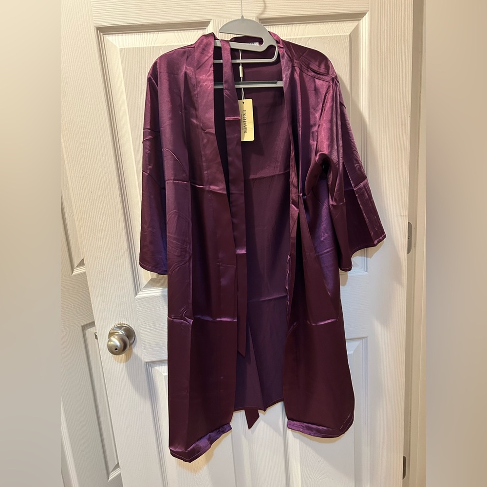 Small Luxurious Satin Women's Robe in Rich Purple Plumb w/Tie Ekouaer Amazon NWT